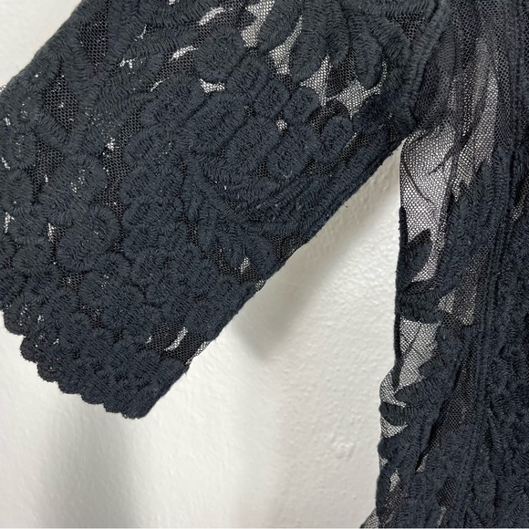 Laundry By Shelli Segal Black Mesh Lace Short Sleeve Top - Picture 9 of 10